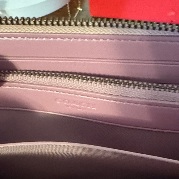 Coach 31588 Beachwood Western Heart Pattern Wallet - Picture 4 of 7